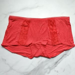 NWT SOMA EMBRACEABLE SIGNATURE LACE BOYSHORT PANTY IN RED VAMP SIZE SMALL